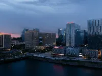 Huacheng · Light Luxury Art Hotel (Guiyang Municipal Government Store in Guanshan Lake Park) Hotel di 