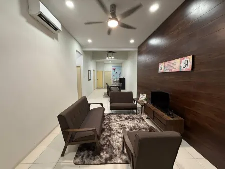 Hillside Homestay by UmmiSya Отели рядом с достопримечательностью «Tanjung Tuan Forest Recreation»