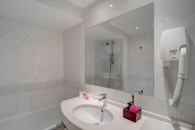 スタンダードダブルルーム ホテル コーマルティン オペラ アストテルの写真