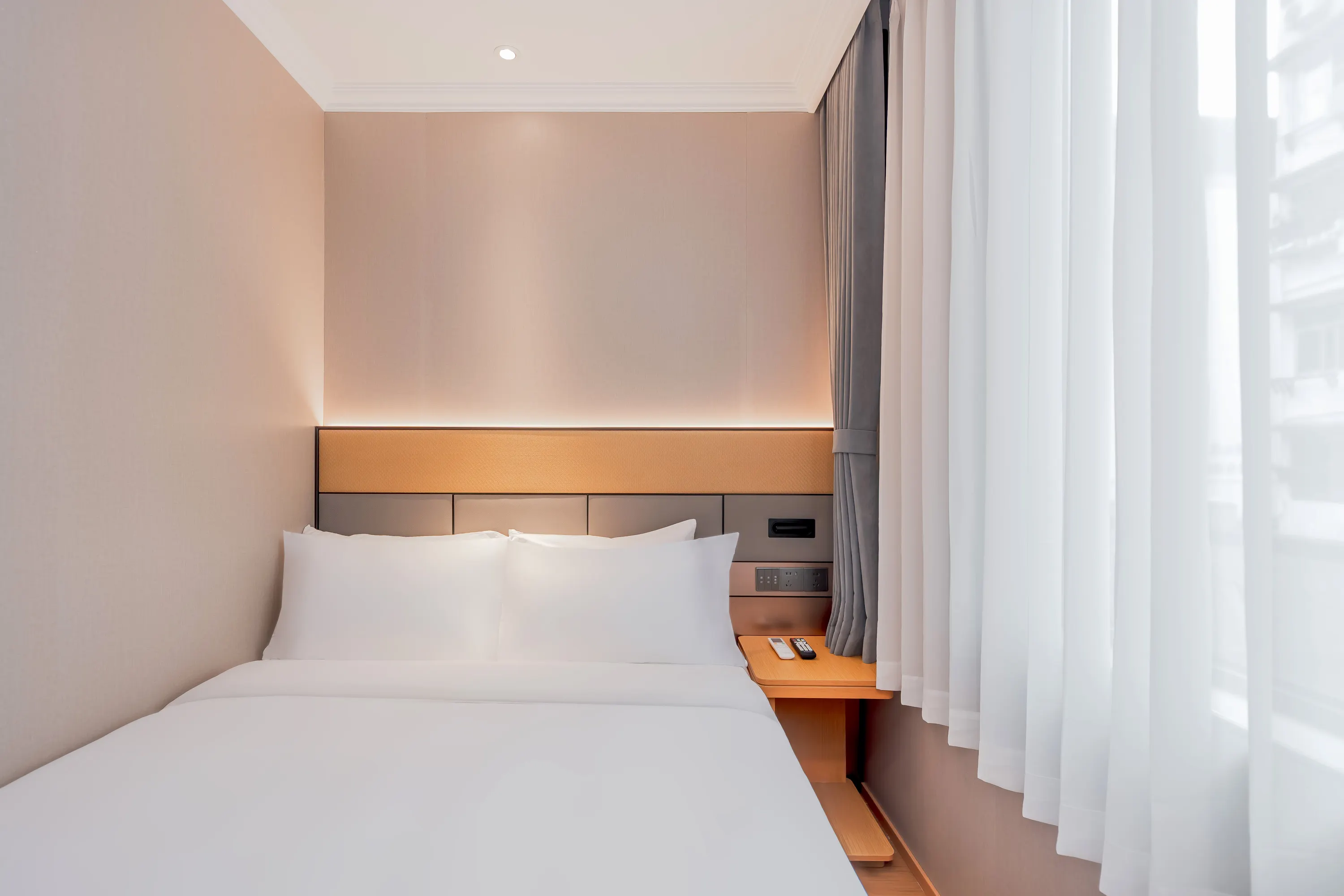 Home Inn Plus Four Seasons Hotel (Hangzhou West Lake Wulinmen Metro Station Branch) Zimmer Photos