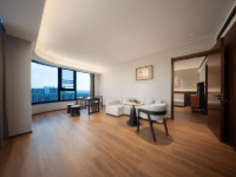 ROYGEM Hotel (Longfor Yantai Longkou Paradise Walk, Yantai) Hoteles en Longkou