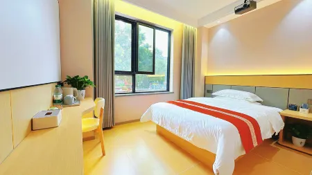 Yuju Hotel (Tianshui Ancient City)