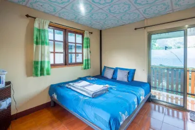 Bansuanariya Hotel a Ban Luang