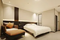 Lake Jingpo Ji Shanshuijian Hotel - 4 Sao