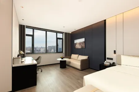 Atour Hotel, Qingnian North Street, People's Square, Shenyang Отели рядом с достопримечательностью «Shenyang University (South Campus)»