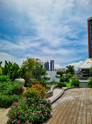 Man Tony Hotel Отели рядом со станцией Железнодорожная станция Паттая