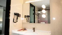 Huaqiao Smart Boutique Hotel (Quannan County Zhanqian Road) - พร้อมWifi