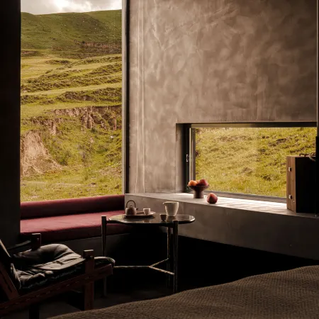 Azara·Highland Retreat