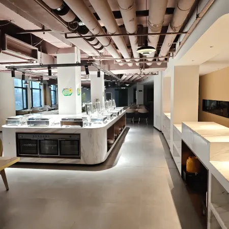 Tongqiu Four Seasons Hot Spring Holiday Hotel