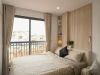 The Little Hanoi - Gentle Apartment - Super Central Hotels near Lang Ha Secondary School