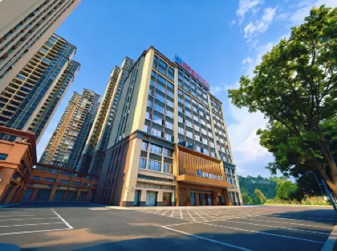 LIJINGGUOJIDAJIHOTEL Hotels near Fangchenggang No.1 Highway Passenger Transport Center