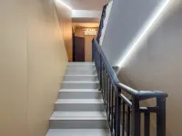Pingshan Wangshunge Homestay - parking