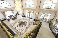 ドゥック フイ グランド ホテル & スパ