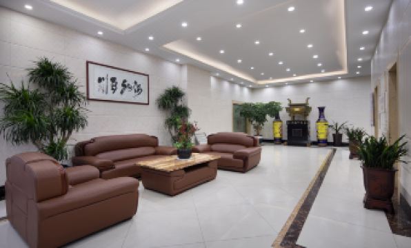 Huaerrun Intelligent Hotel (Changzhou Xinbei Benniu Airport)