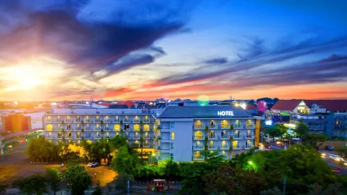 Kuta Galleria Hotel - breakfast