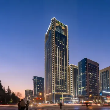 西安逸華國際酒店（高新技術開發區科技二路地鐵站店） 鄰近高新的酒店