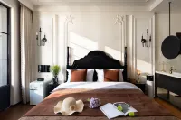 Chantia·Left Bank | French Designer Hotel (Dukezong Ancient Town Giant Buddha Prayer Wheel Shop)