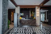 Fangxian Jinghuwan Hotel