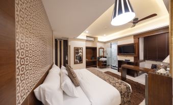 Casa Le Damuz At MRT Bangphlat - Adult Only