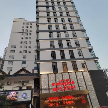 DORIAN HOTEL Отели рядом с достопримечательностью «Пляж Очутель»