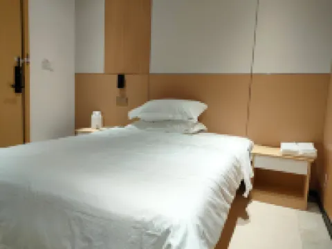 Ruichang Hongfu Inn