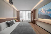 Ximan · Jade Dragon in Sight | Snow Top · Sunrise-Gilded Golden Mountain View Homestay