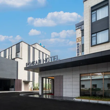 Royeah Hotel
