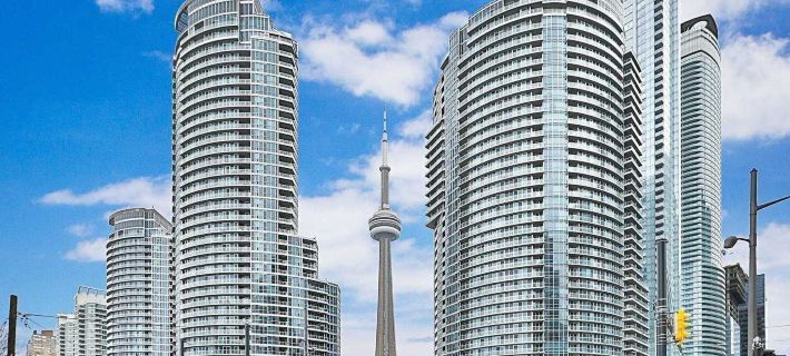Waterfront Property Near CN Tower in Downtown Toronto Hotels in Toronto