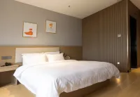 Qifeng Hotel