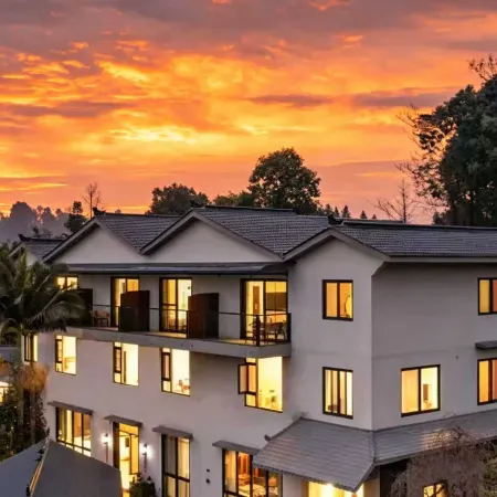 Yunyun Yashe Hotel (Bodhi Mountain Park Branch, Wutongqiao District, Leshan)