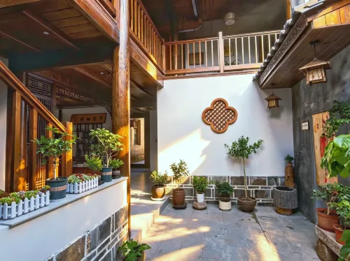 Muxi·Private Old Mansion Homestay (Zhonggulou Store in the Ancient City of Hui Li)