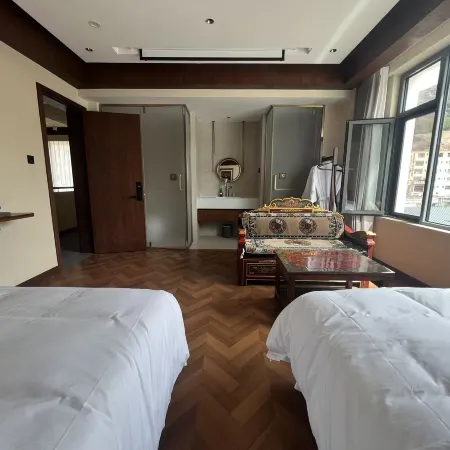 Xiahe Xiajian Homestay