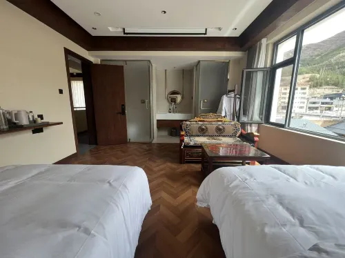 Xiahe Xiajian Homestay