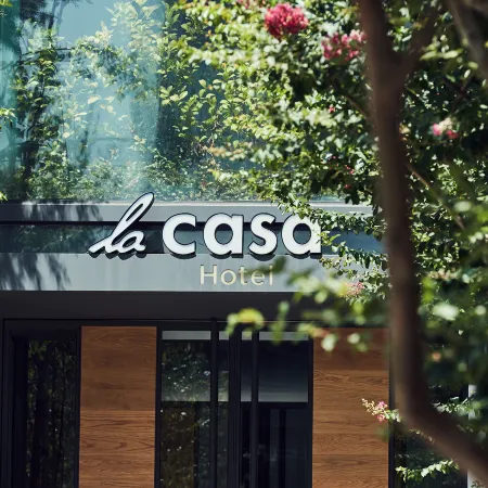 La Casa Hotel Seoul Отели рядом с достопримечательностью «Станция метро Hannam»