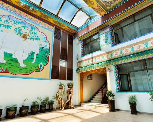 Zongqu Tibetan Inn Außen Photos
