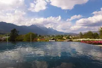 Baisha Snow Hidden Cloud Nest · Snoweye | 360° Snow Mountain View Smart Boutique Hotel - Rooftop Pools