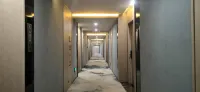 Kunyi E-Sports Hotel (Jiayuguan Xiongguan Square Yidu Mall)