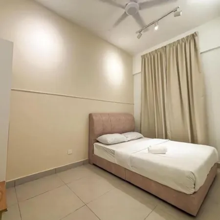 Restu Homestay 168 Park Mall Selayang 3BR 2B Pool Gym Wi-Fi