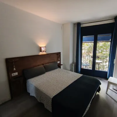 Hostalet de Canet Hotels near Platja de les Roques