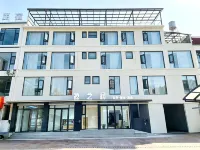 Yuanzhirun Light Luxury Smart Hotel (Jianchuan Ancient Town)