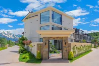 Pinecone Space SNOW ·  Full Snow View Smart Holiday Home (Lijiang Train Station) - โรแมนติก