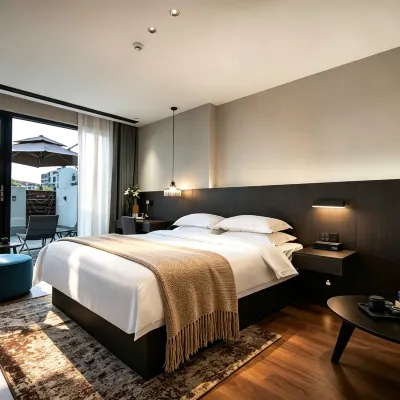 Yueran Hotel (Changhong Road Wanda Branch) Hotels near Zhuge Liang Square