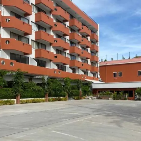 Palette Jomtien Longstay Отели рядом с достопримечательностью «Массаж Смайл»