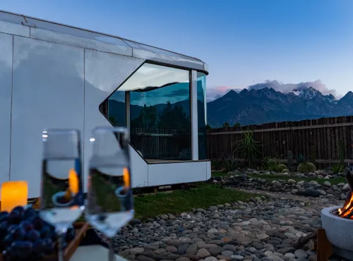 Luxcreek Space Pod | Enjoy Snow Mountain Sunrise View · Private Hot Spring · Vacation Homestay