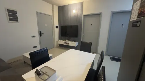 10 Minutes from Airport | Modern Comfy Room - Beach