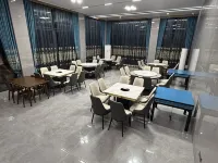 Ruyuan Hotel - parking