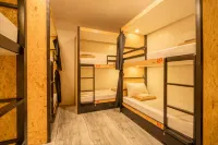 100% Cafe Moto Hostel - Bintang 2
