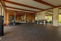 Club Nalu Managed by HII - ที่มีฟิตเนส