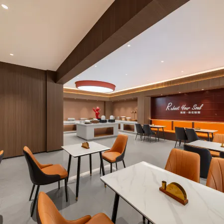 ROYALSS Arya Hotel (Nanning Liujing Industrial Park Branch)