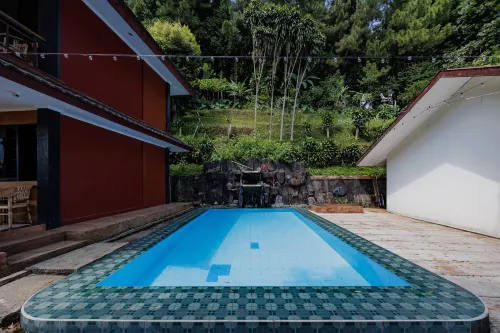 Salak View Resort - parking